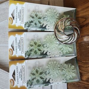 NWT Yankee Candle Scented Snowflakes + Jar Topper